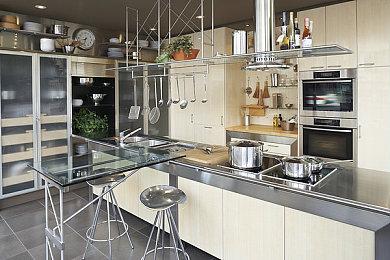 争分夺秒的策略挑战 反传统卡牌战斗游戏《夺牌狂飙》序章现已推出